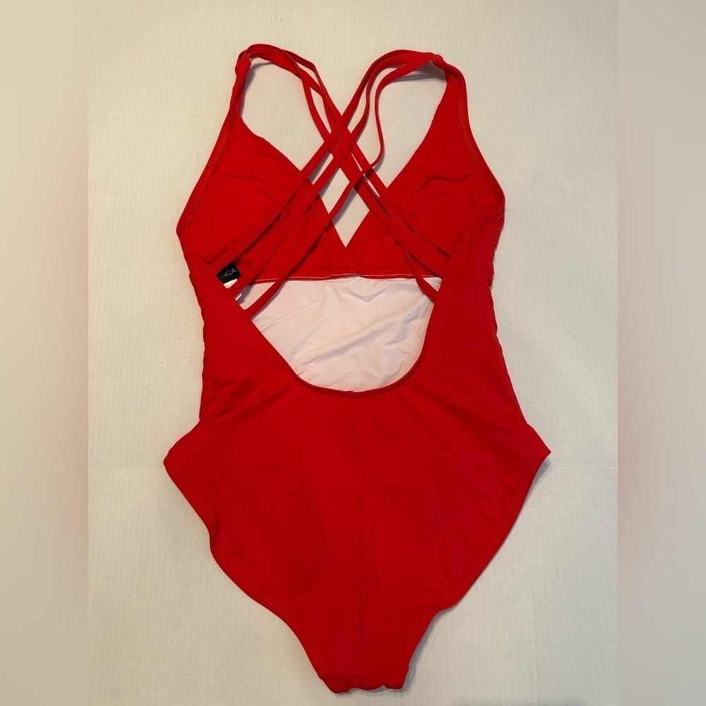 La Blanca Island Goddess Multi Strap Cross-Back Mio in Cherry Red Size 12 - Picture 4 of 14